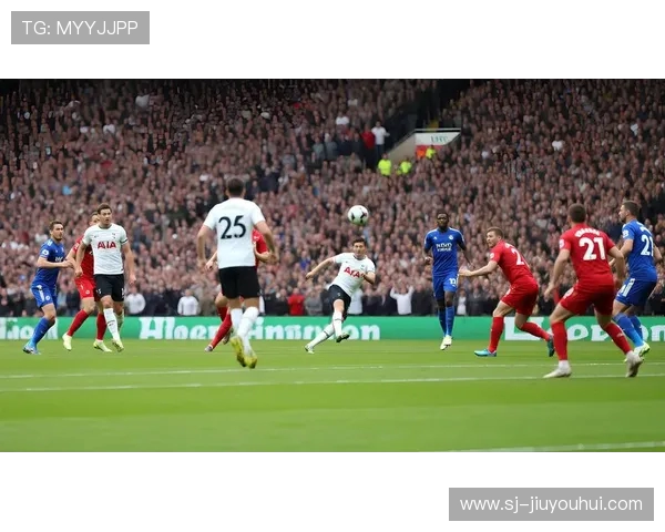 足球大赛中的激情与拼搏：从赛场到心灵的深刻感悟与反思